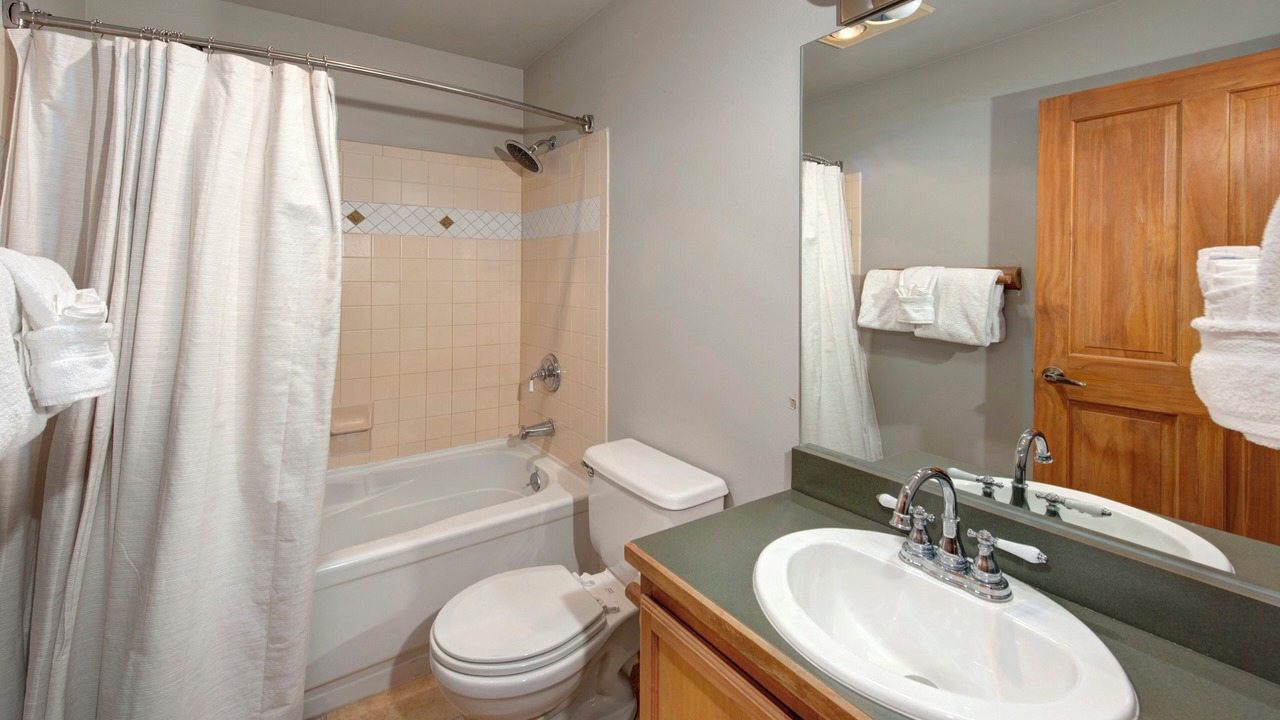 Photo of Bathroom in River Run