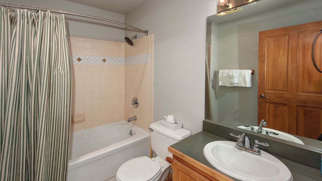 Photo of Bathroom in River Run