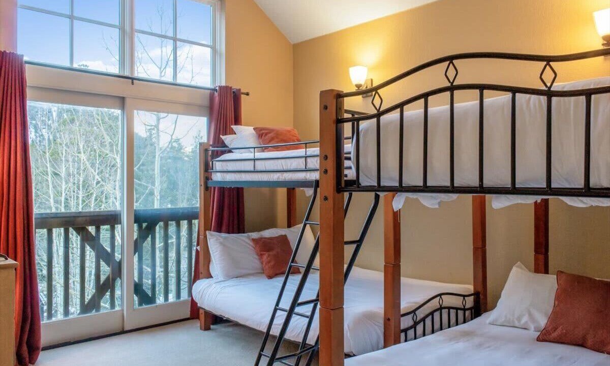 Photo of Bedroom in Lakeside Village