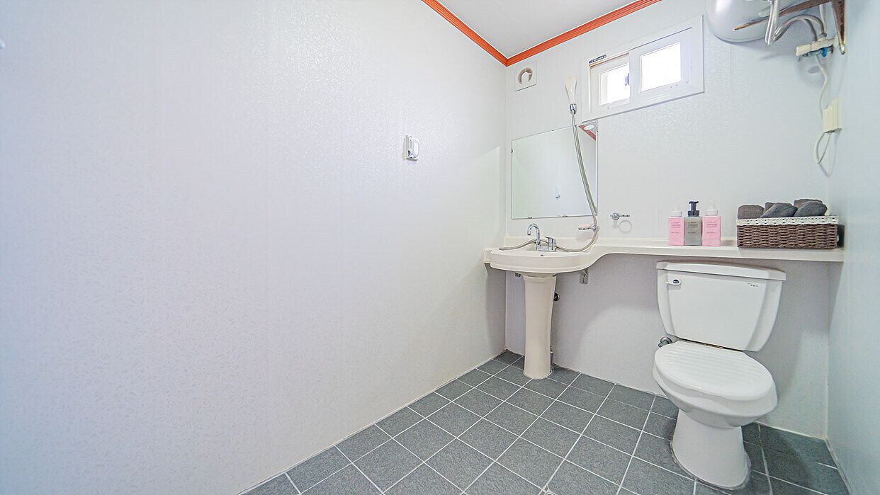 Photo of Bathroom in Wando