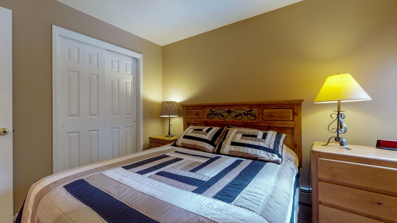 Photo of Bedroom in Four O'Clock