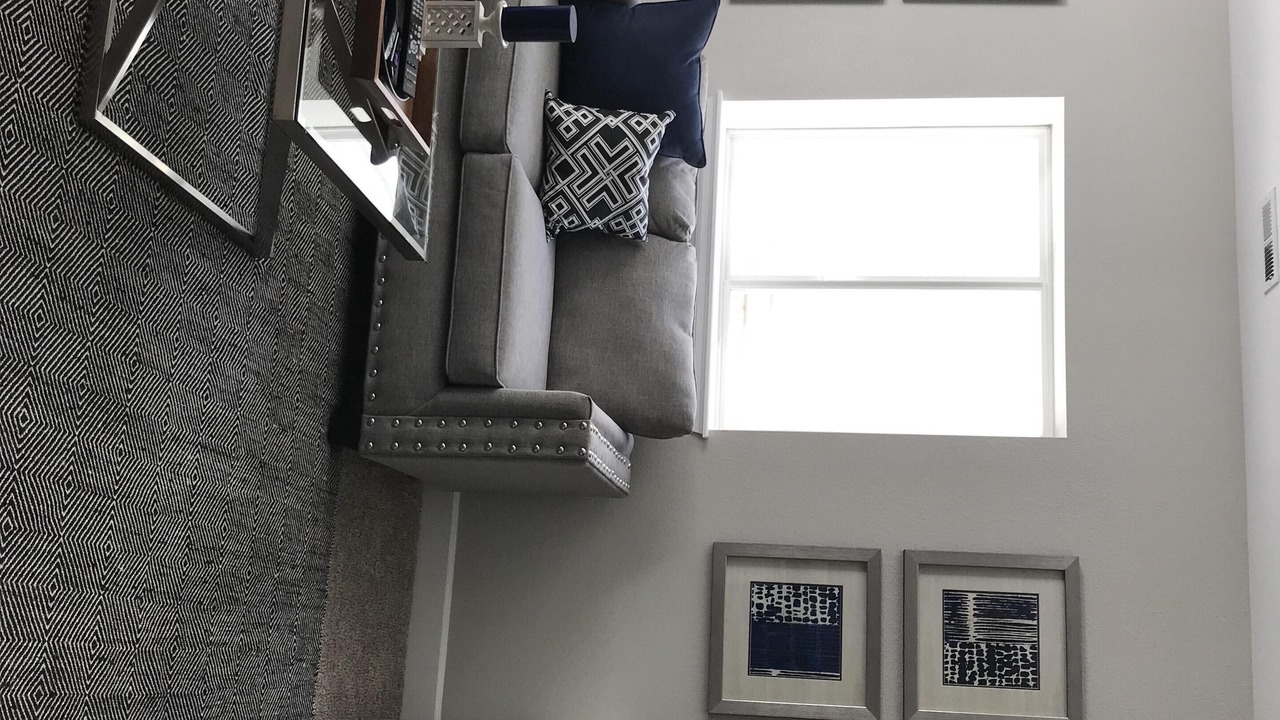 Photo of Livingroom in Aurora