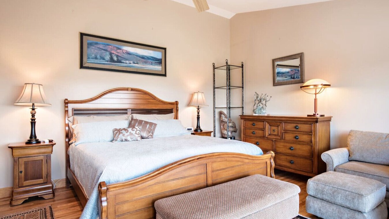 Photo of Bedroom in Missouri Heights