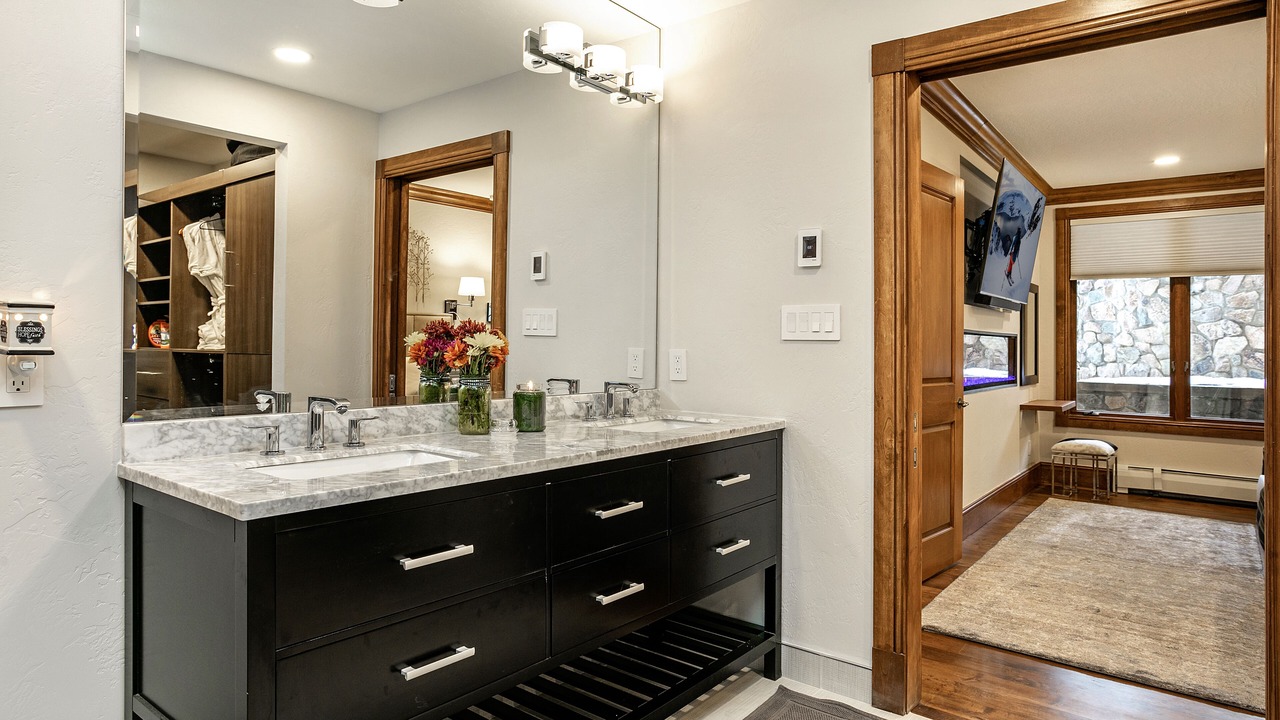 Photo of Bathroom in Highlands Townhomes