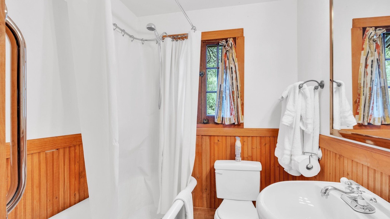 Photo of Bathroom in Green Mountain Falls