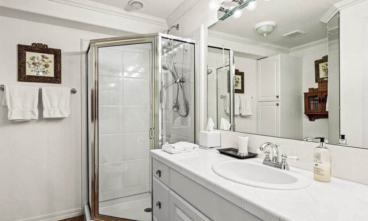 Photo of Bathroom in Pleasant Valley