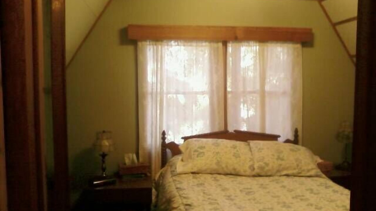 Photo of Bedroom in Running Springs