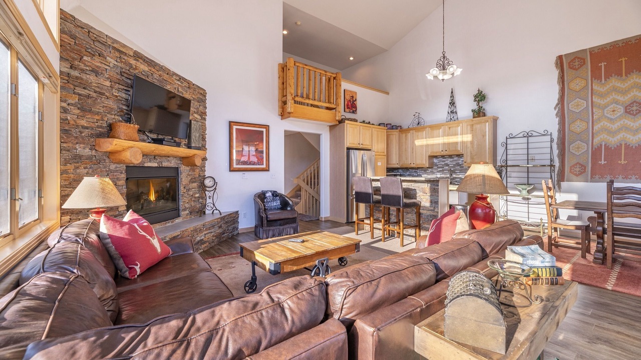 Photo of Livingroom in Keystone