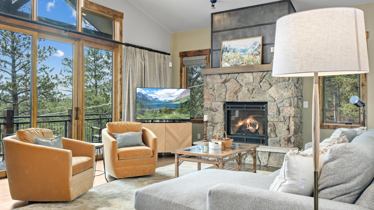 Photo of Livingroom in Estes Park