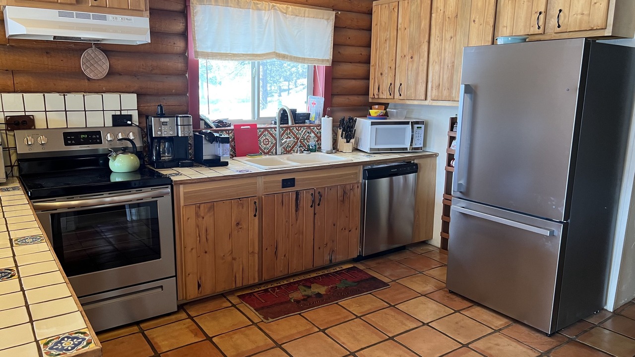 Photo of Kitchen in Twin Lakes