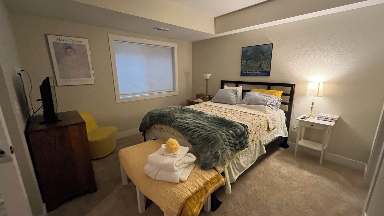 Photo of Bedroom in Aurora