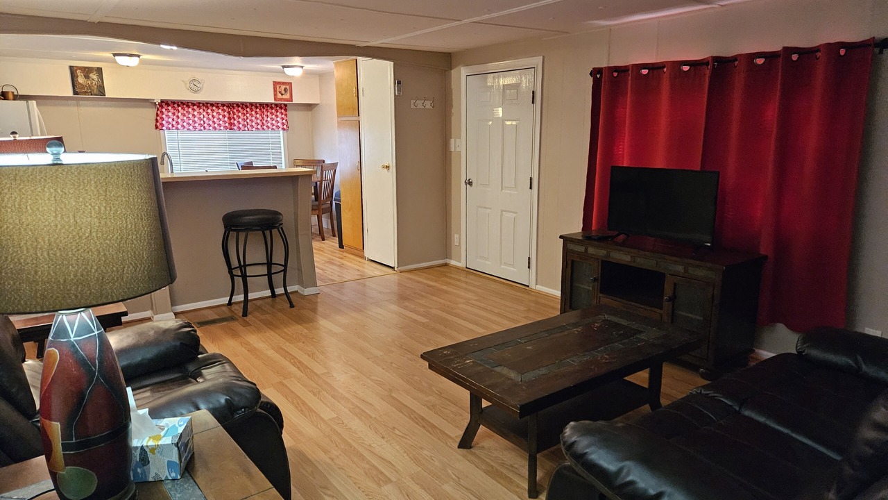 Photo of Livingroom in Thompson