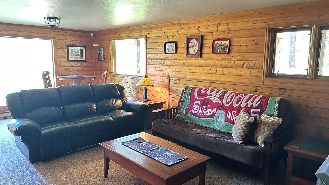 Photo of Livingroom in Idlewild Estates