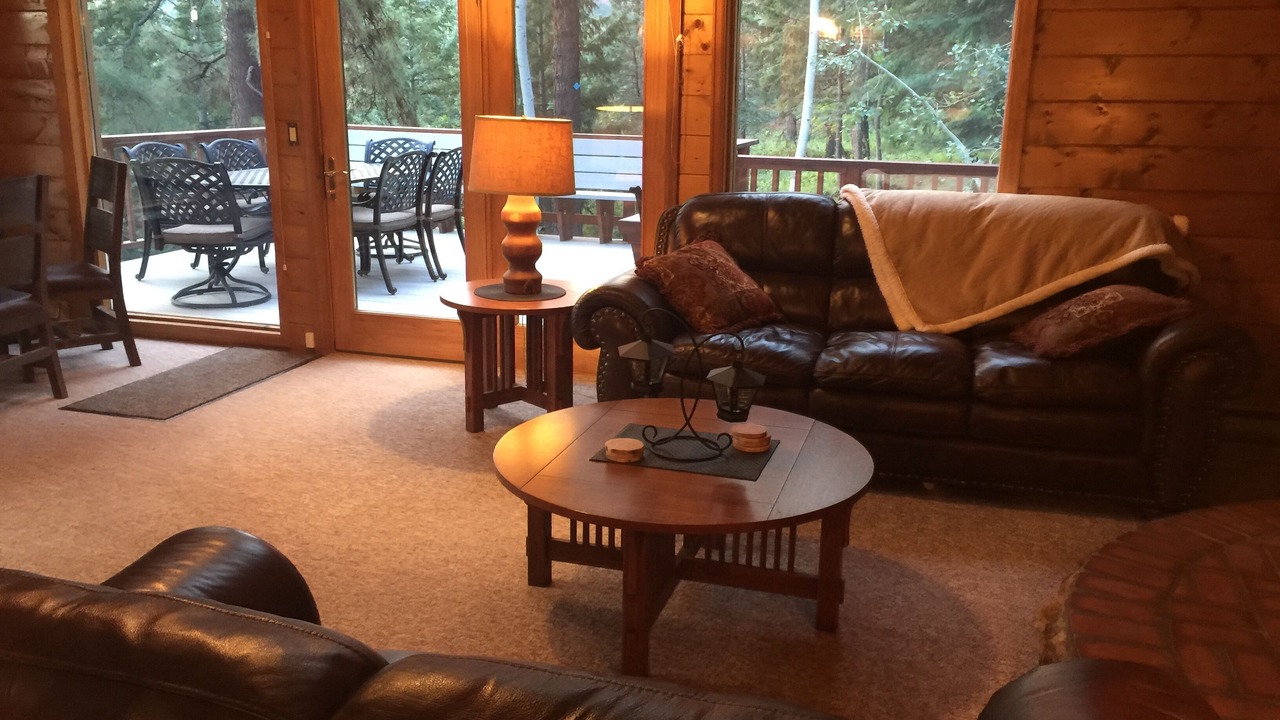 Photo of Livingroom in Idlewild Estates