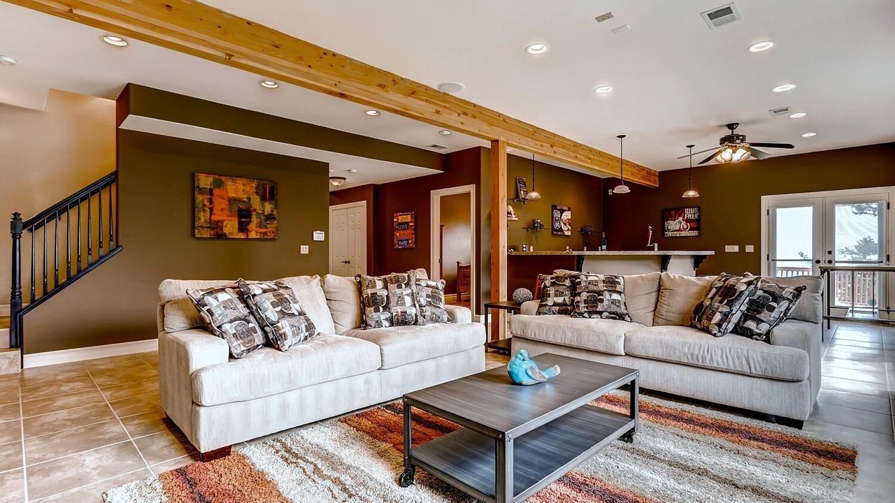 Photo of Livingroom in Evergreen
