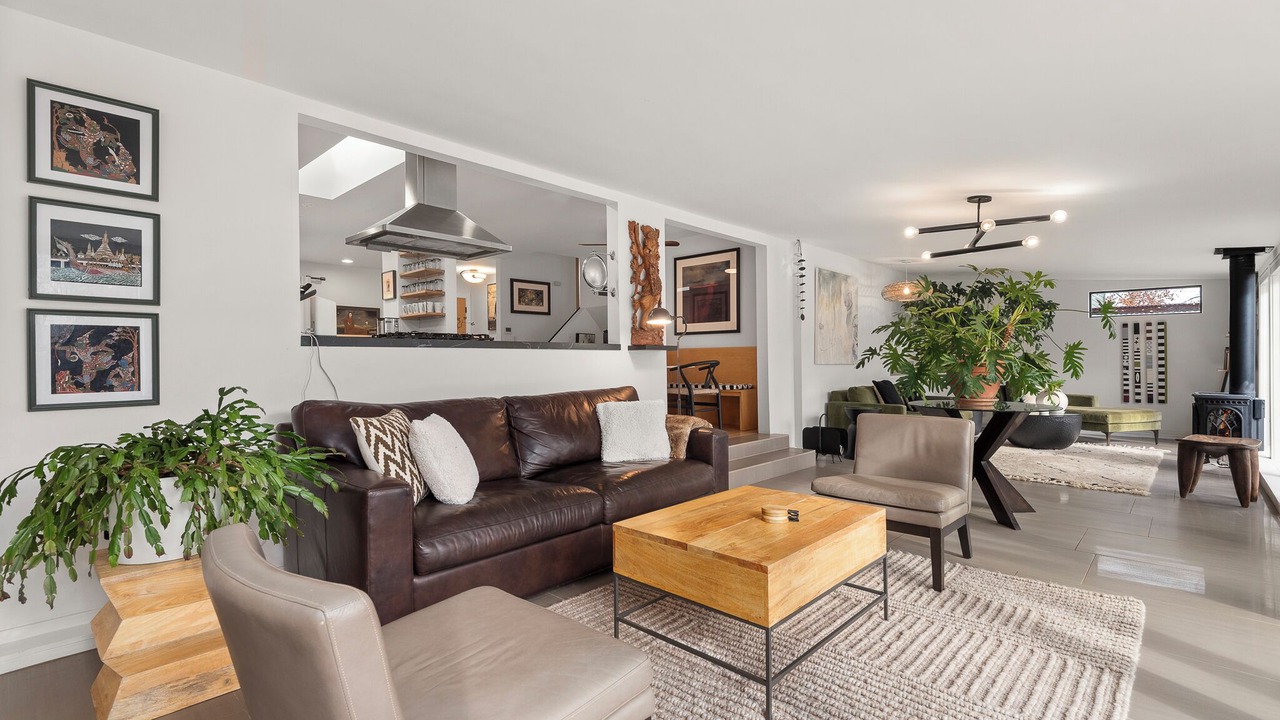Photo of Livingroom in Table Mesa