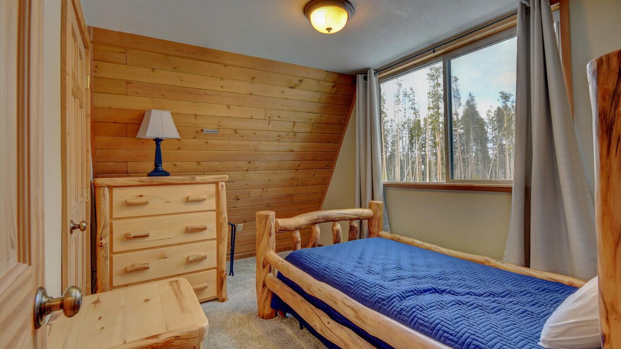 Photo of Bedroom in Grand Lake