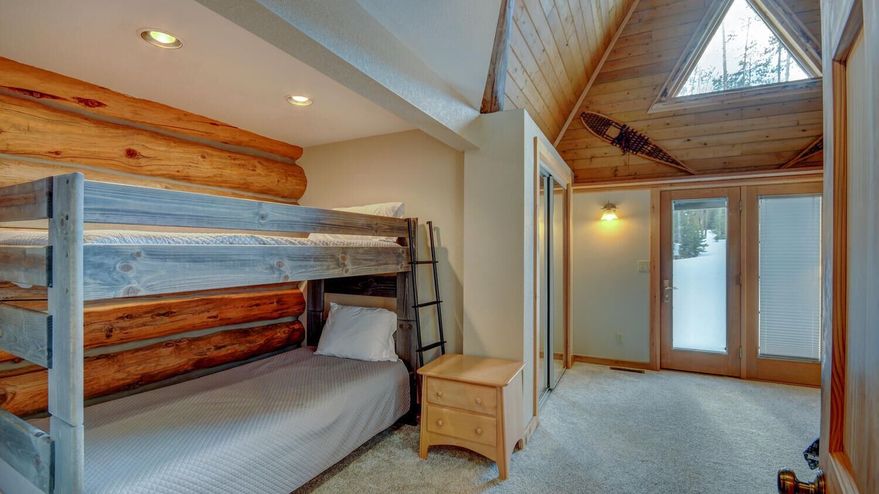 Photo of Bedroom in Grand Lake