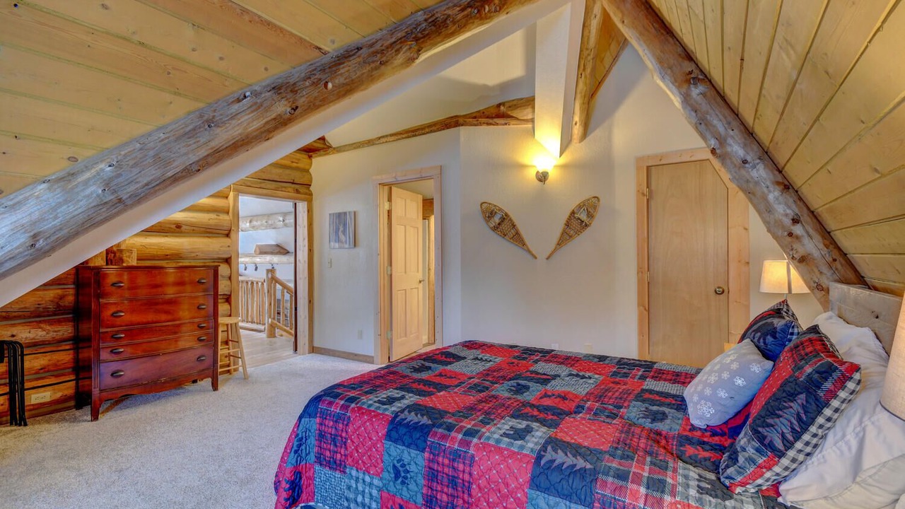 Photo of Bedroom in Grand Lake