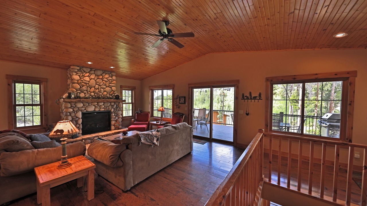 Photo of Livingroom in Grand Lake