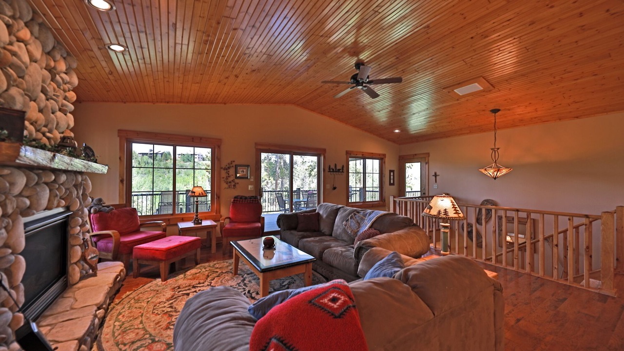 Photo of Livingroom in Grand Lake