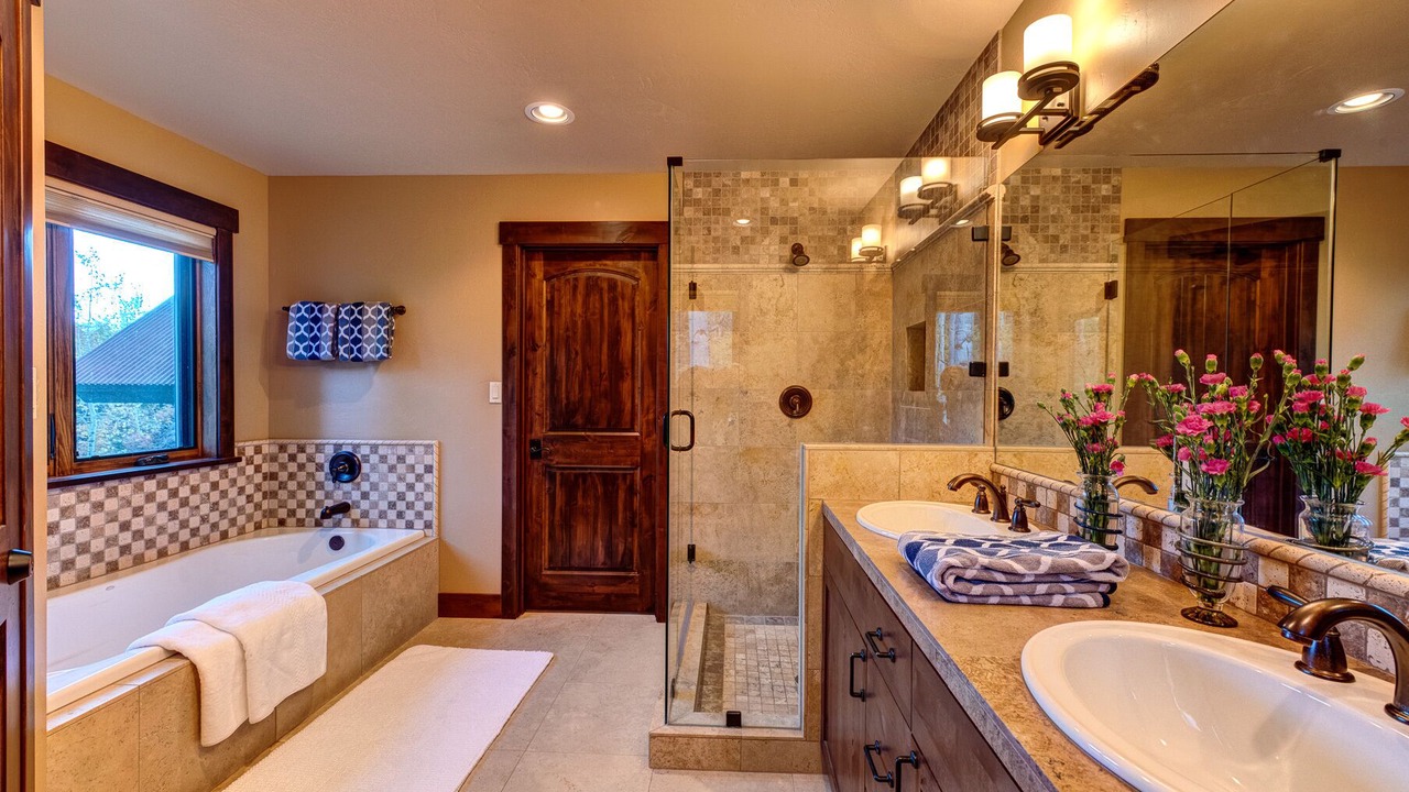 Photo of Bathroom in Columbine Lake