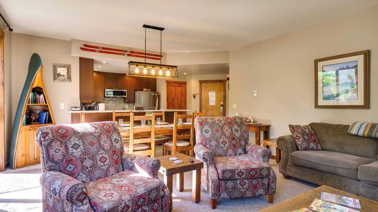 Photo of Livingroom in Historic District