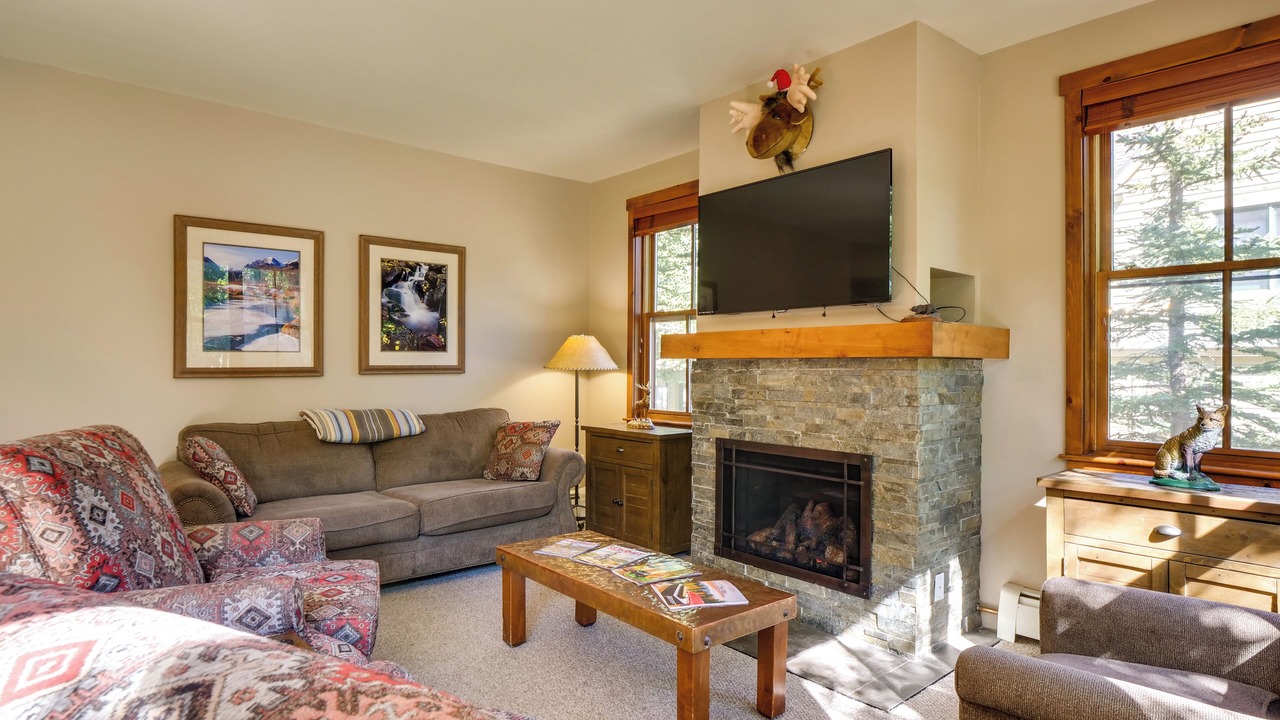 Photo of Livingroom in Historic District