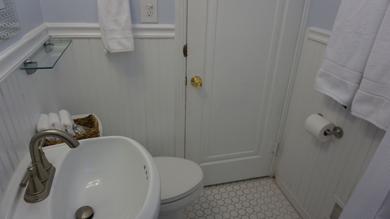Photo of Bathroom in City Park West