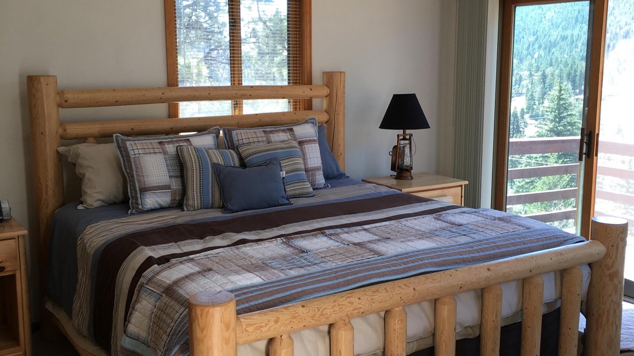 Photo of Bedroom in Green Mountain Falls