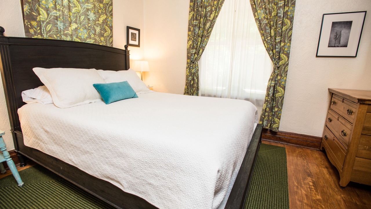 Photo of Bedroom in Old North End