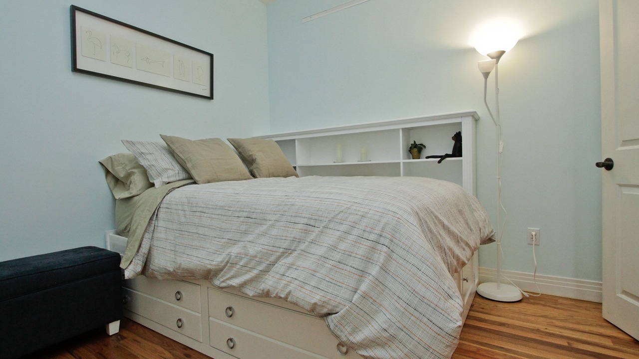 Photo of Bedroom in Jefferson Park