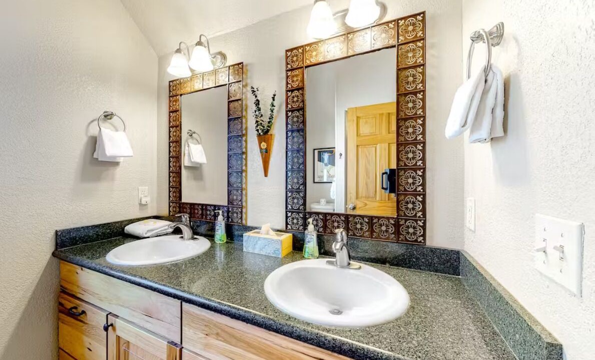 Photo of Bathroom in Fraser