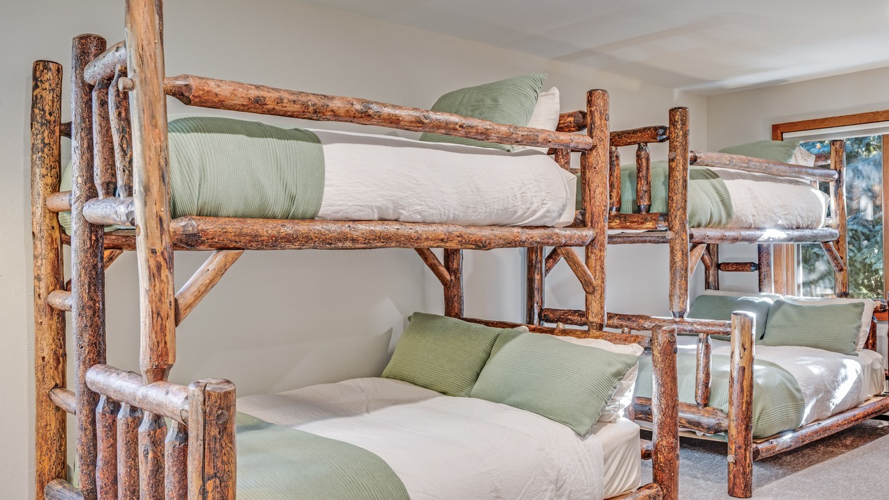 Photo of Bedroom in Edwards