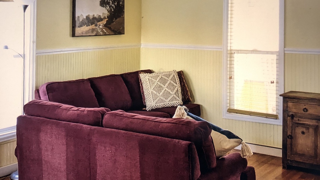 Photo of Livingroom in Erie