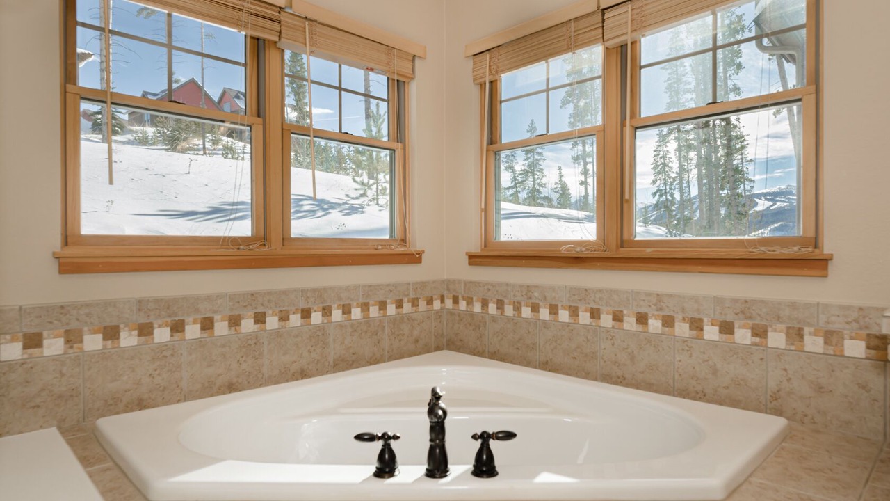Photo of Bathroom in Rendezvous
