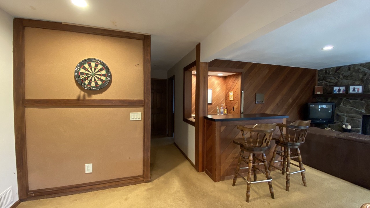 Photo of Bedroom in Hiwan Estates And Fairway