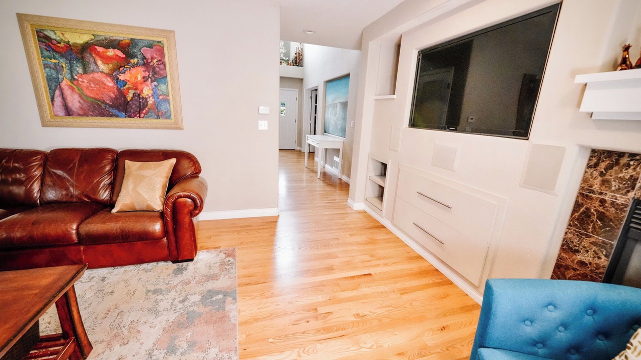 Photo of Livingroom in West Central Westminster