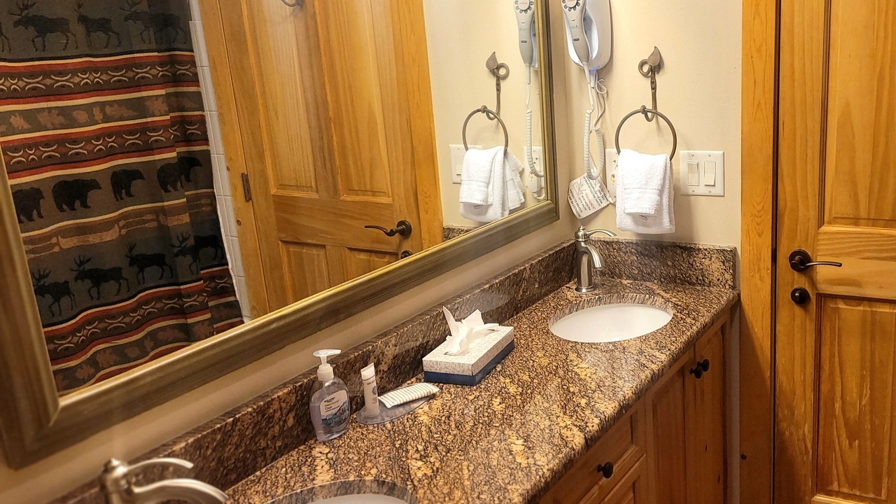 Photo of Bathroom in Copper Mountain Village