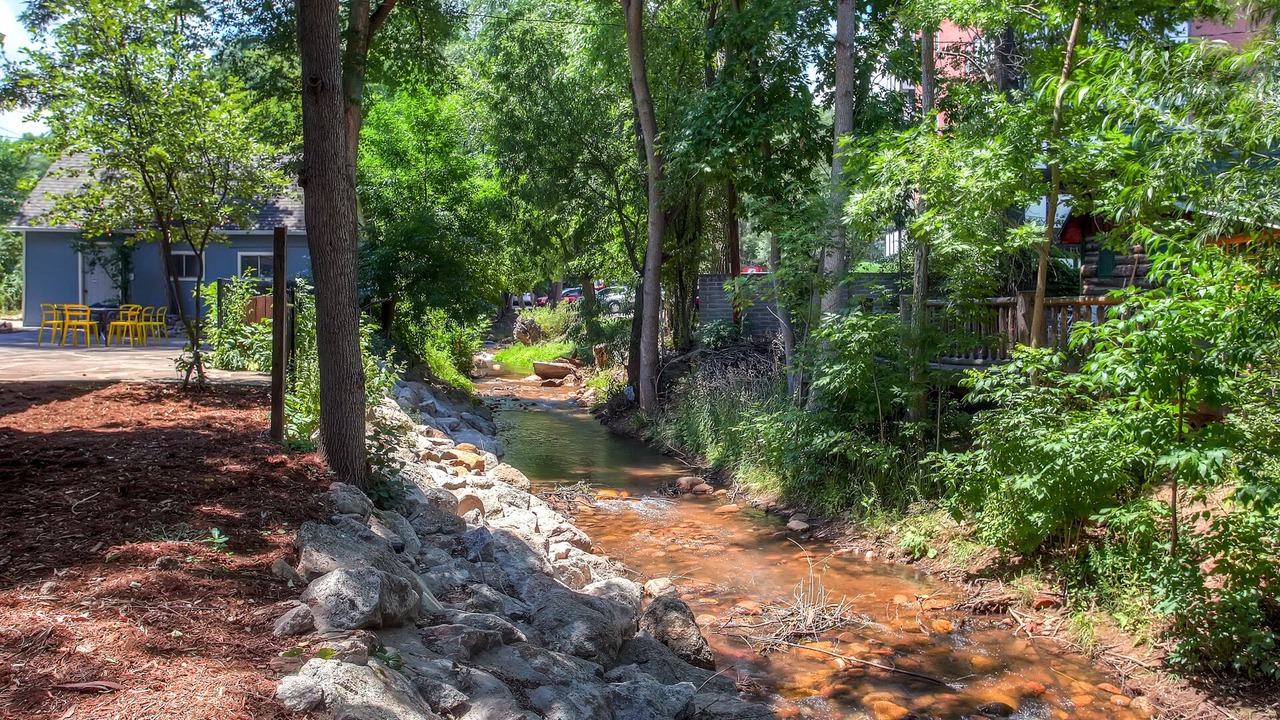 Photo of Outdoor in Broadmoor