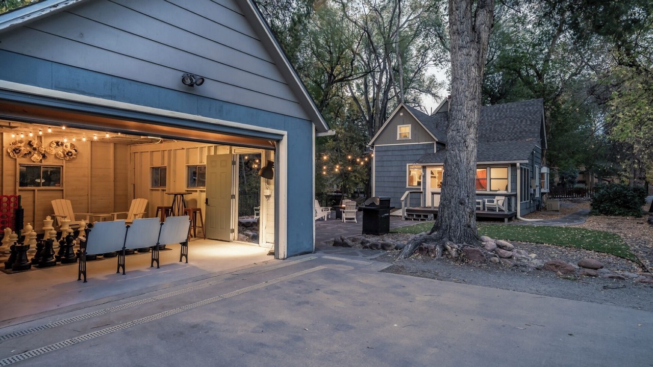Photo of Outdoor in Broadmoor