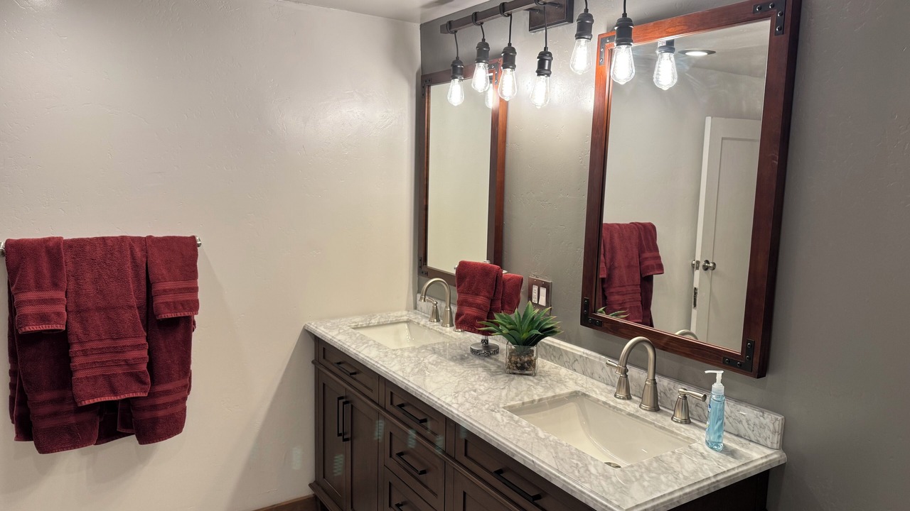Photo of Bathroom in Silverton