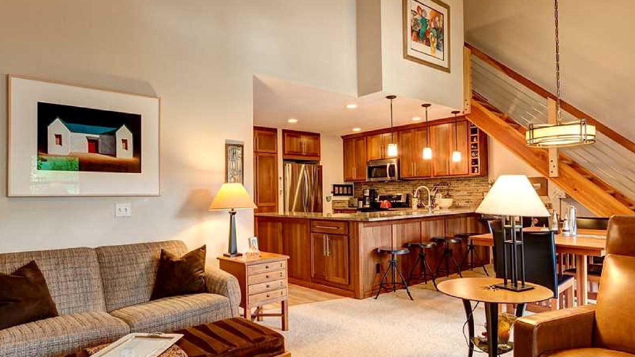 Photo of Livingroom in Historic District