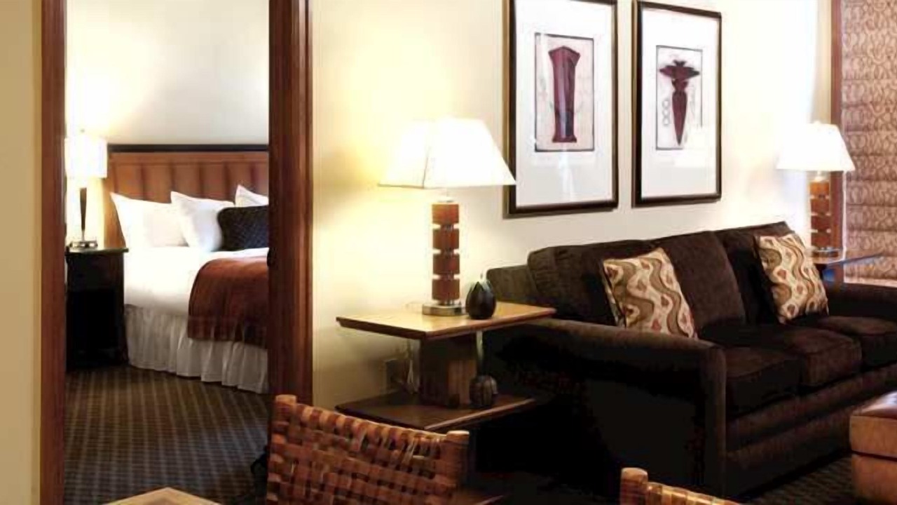 Photo of Livingroom in Peak 9