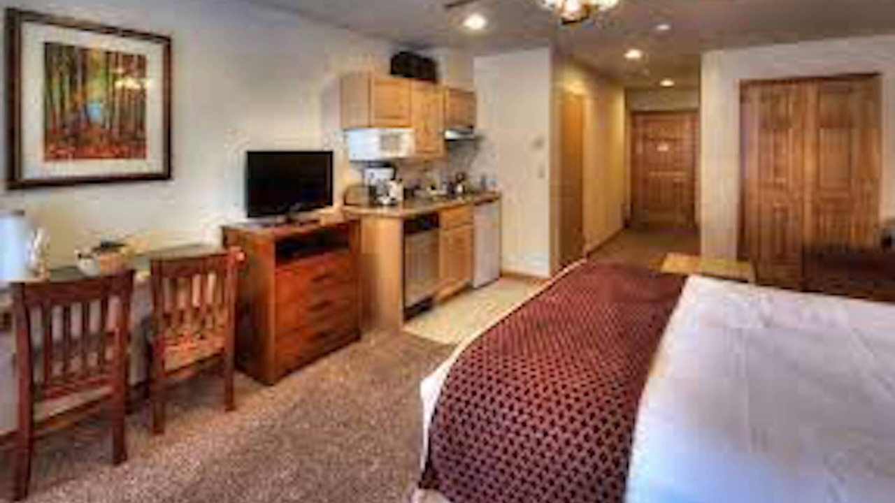 Photo of Bedroom in Four O'Clock