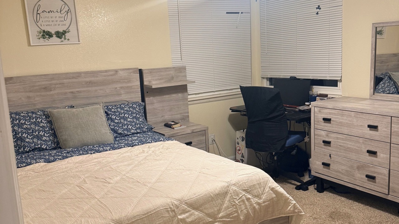 Photo of Bedroom in Northridge