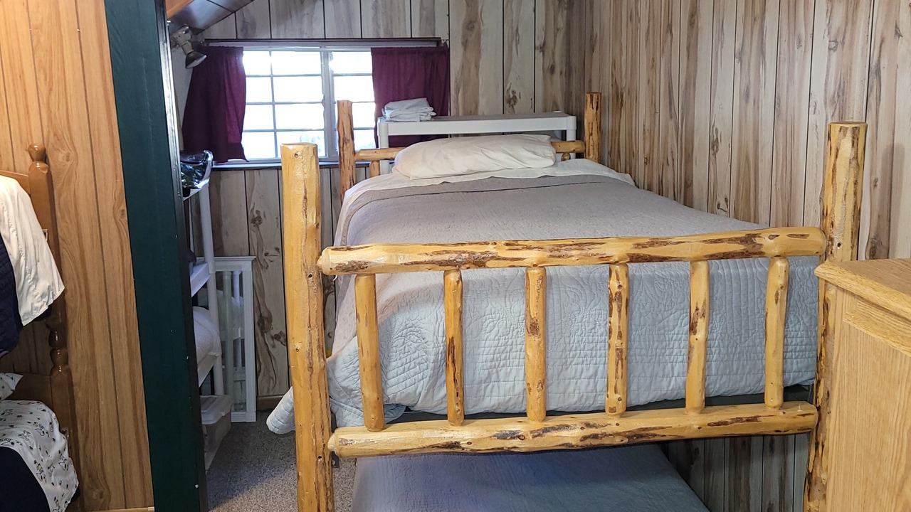 Photo of Bedroom in Green Mountain Falls
