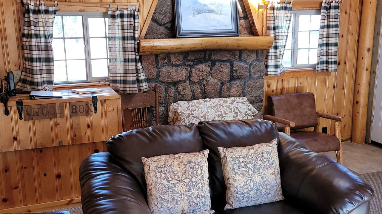 Photo of Livingroom in Green Mountain Falls