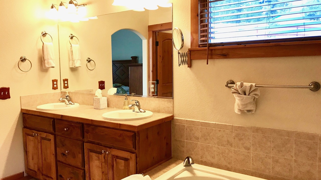 Photo of Bathroom in Sunny Hills