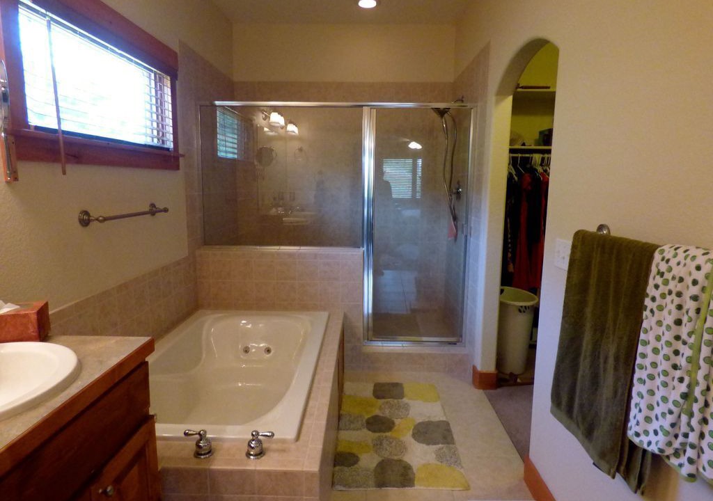 Photo of Bathroom in Sunny Hills